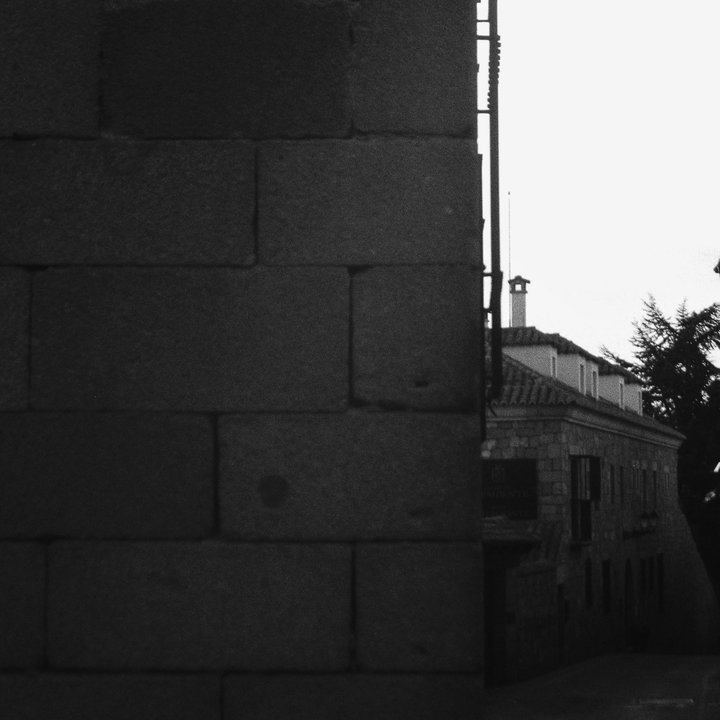  Avila's city center street picture 