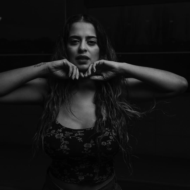 Mastering Light in Portraits: Photography Workshop with Julián Villar. Lienzo Norte, Avila. December 2024. Model: Darling [IG: darling.ospina2 ]