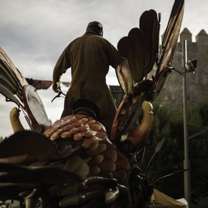  Le Phoënix. Articulated puppet. San Segundo Street. Medieval Market and Fair at Avila, Spain. September 2025. 
