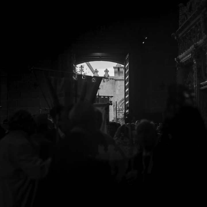  A solemn religious procession in honour of Saint Teresa of Ávila, held in the historic city of Ávila, Spain. Devotees gather both inside the church and through the old town streets to pay tribute to the revered saint. October 2025. 