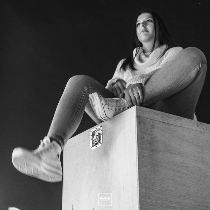 Training shooting with model at the AFA's headquarters, Ávila, with Sandra (insta: @sandraindiasl). Thanks to AFA Ávila (insta: asoc_fotografica_de_avila )