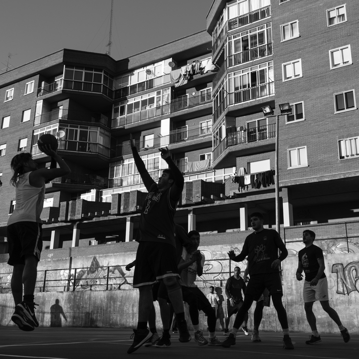 The King of the Wall (street basket tournaments series)