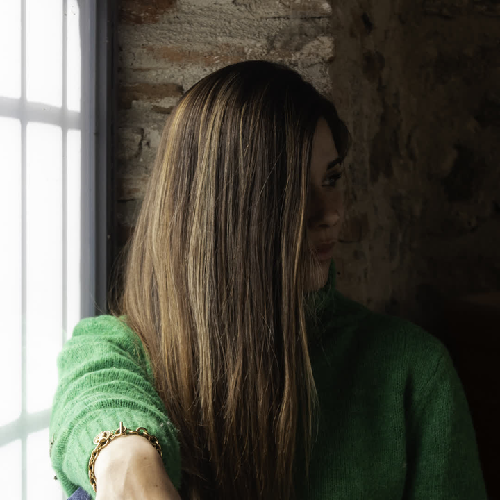 Paula (IG/@paulacmvj) at a shooting at AFA Avila (IG/@asoc_fotografica_de_avila)