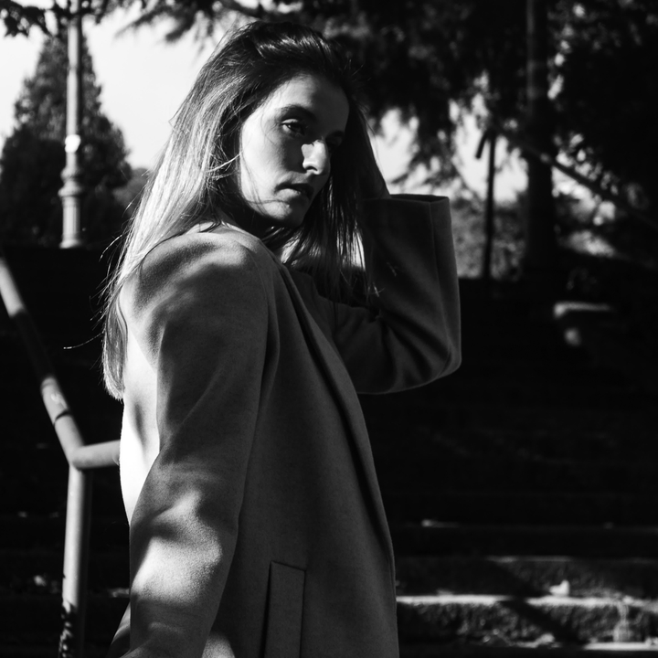 Isabel G. (ig/@isabel.garmu) and Maite Q. (IG/@maituki_16) at a shooting at AFA Avila (IG/@asoc_fotografica_de_avila)