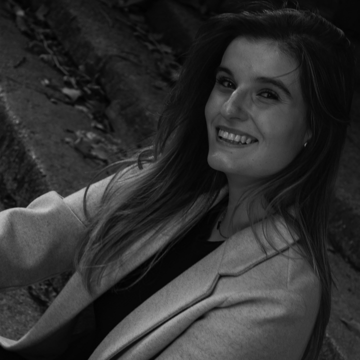 Isabel G. (ig/@isabel.garmu) and Maite Q. (IG/@maituki_16) at a shooting at AFA Avila (IG/@asoc_fotografica_de_avila)