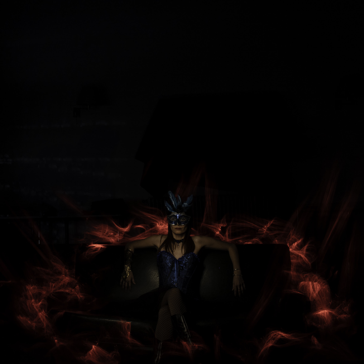 Lightpainting workshop, withIG/@a_l_moreta | Model: IG/@rebekamarting