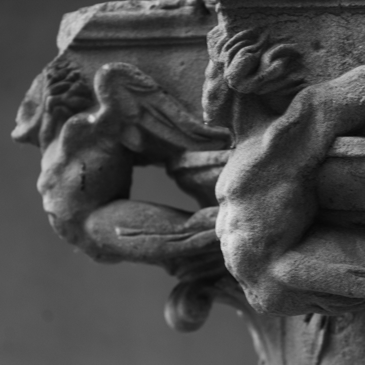 Corbel with a twisted human figure, detail from the Palacio de la Salina in Salamanca. 